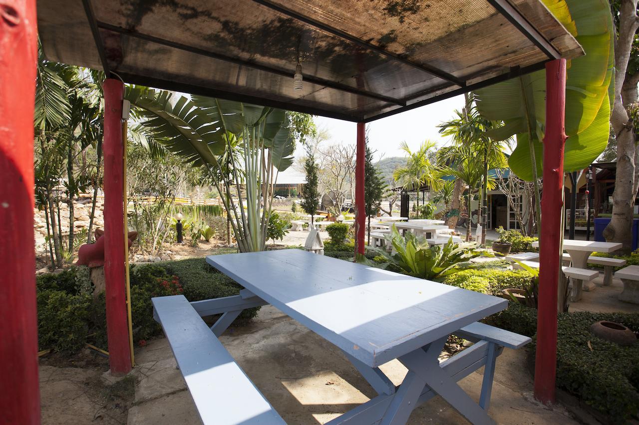 Baanraisooksangchan Kaeng Krachan Exterior photo