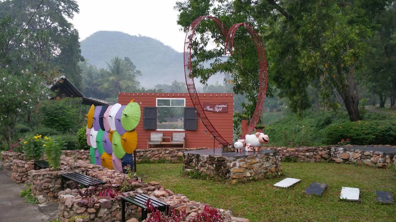 Baanraisooksangchan Kaeng Krachan Exterior photo